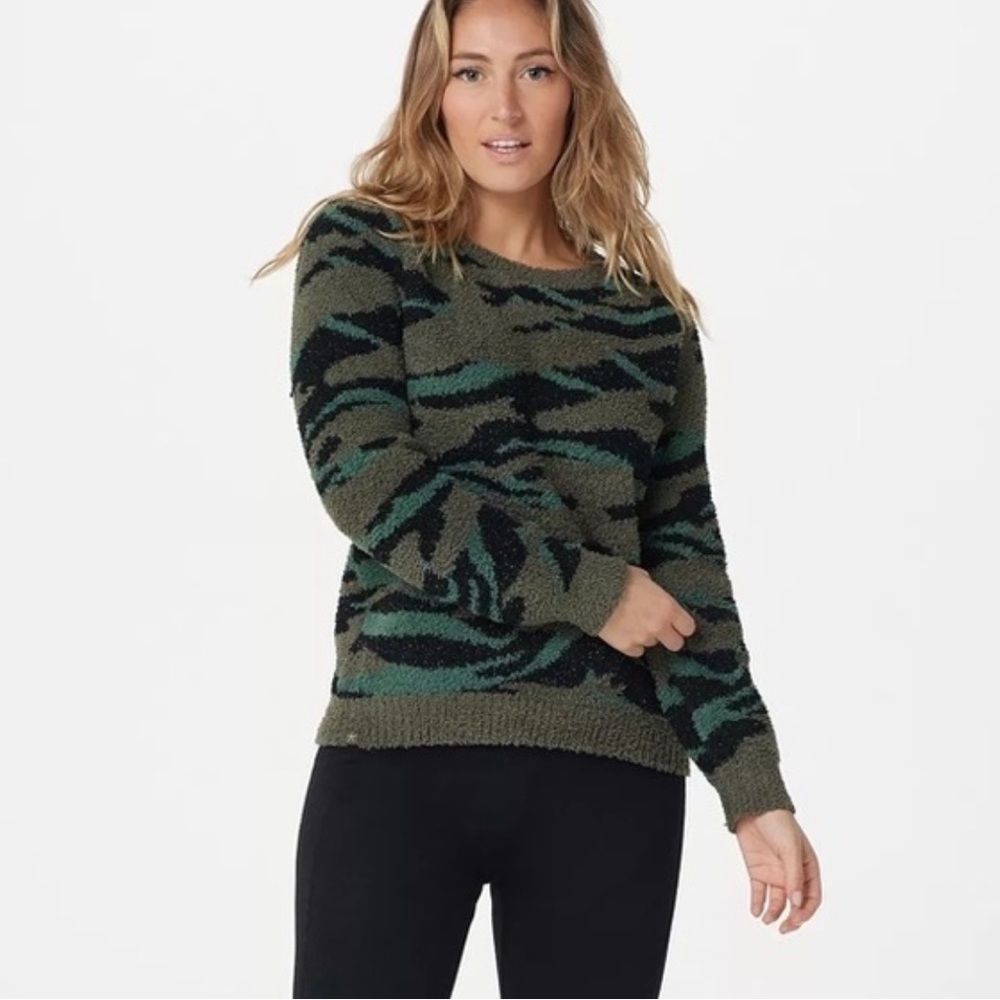 Barefoot Dreams. Cozy Chic Camo Sweater. Green, Black. Fuzzy. Soft. Size Large.